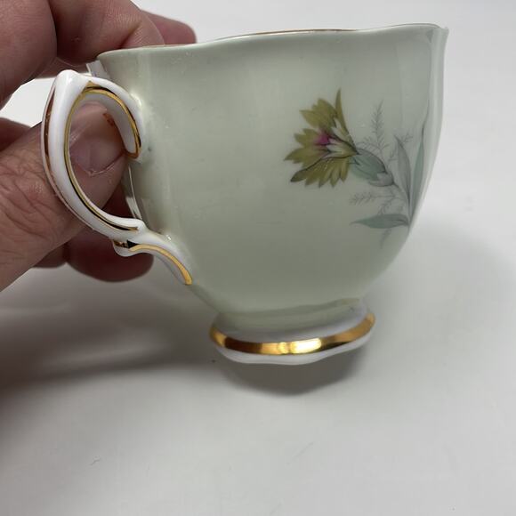 Vintage Colclough Green Floral Teacup and Saucer - Picture 3 of 9